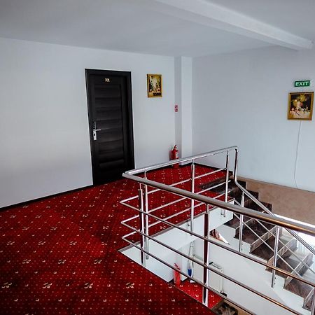Pensiunea Vialux Bacau Luaran gambar