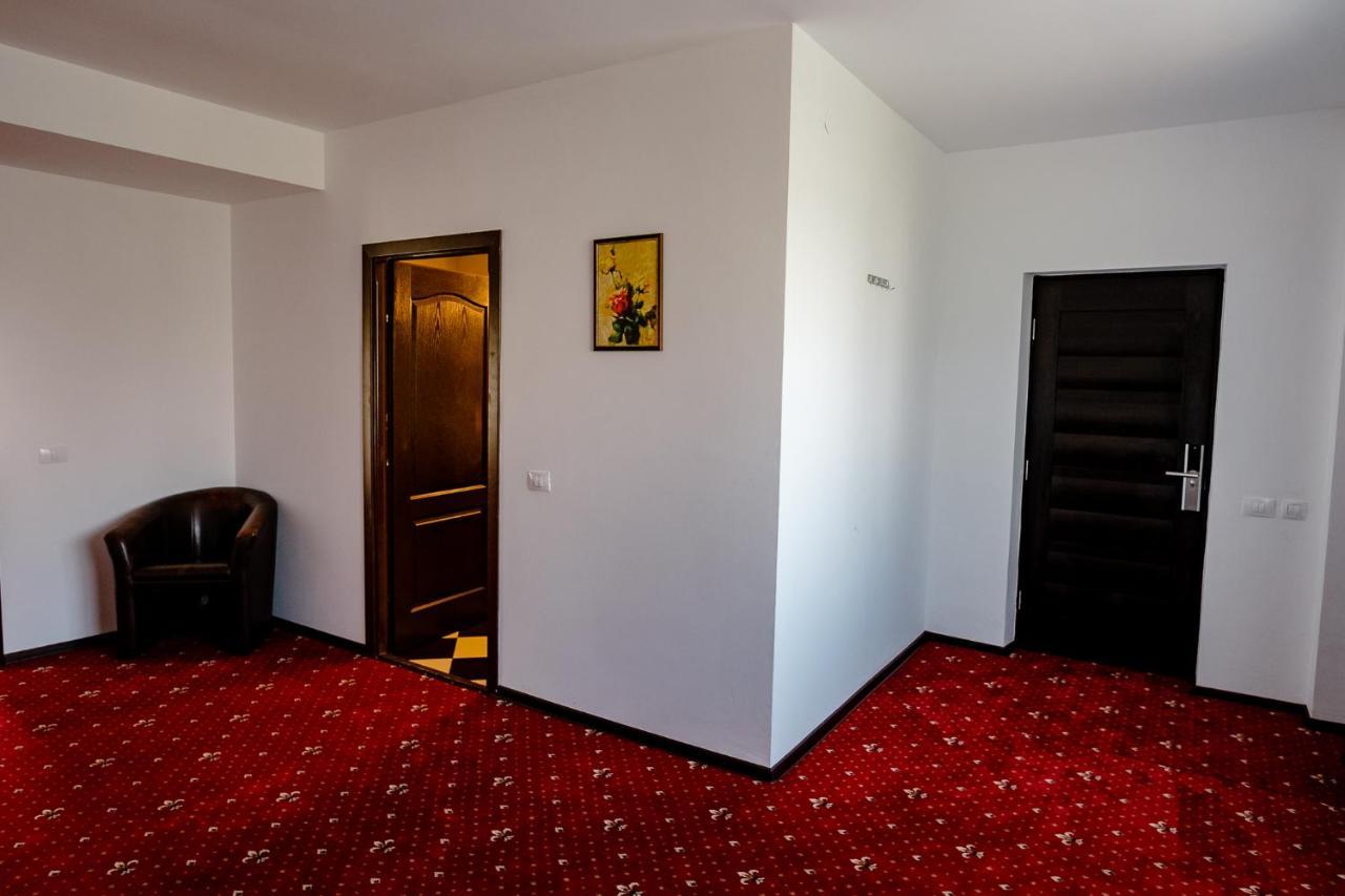 Pensiunea Vialux Bacau Luaran gambar